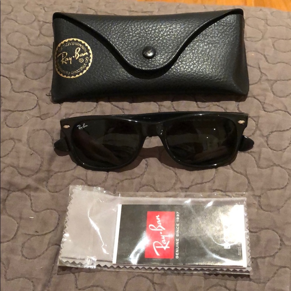 Ray-Ban New Wayfarer Sunglasses black 52mm
